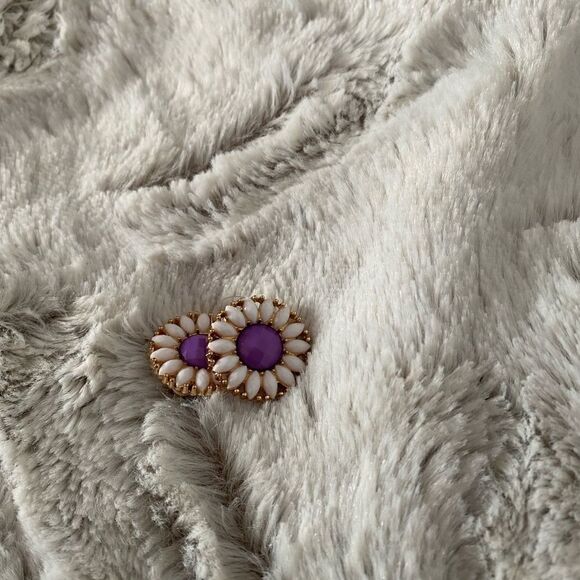 Floral earrings - Picture 2 of 3